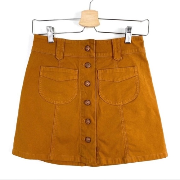 MADEWELL Garment-Dyed Patch-Pocket Skirt in Camel Tan Style H0784 - Picture 3 of 8